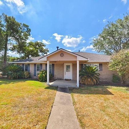 Tranquil Oasis Villa Houston Exterior photo